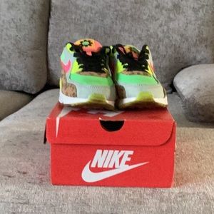 NIKE AIR MAX 90LX DENIM LEOPARD PRINT SNEAKER